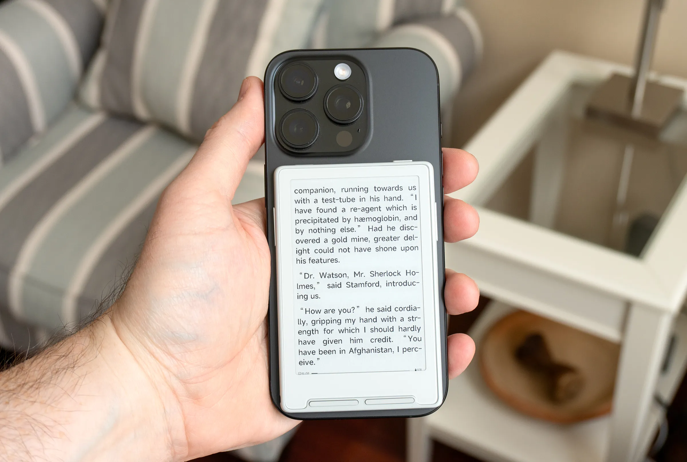 Xteink X3 Review A Tiny Credit Card-Sized E-Reader with One Major Drawback